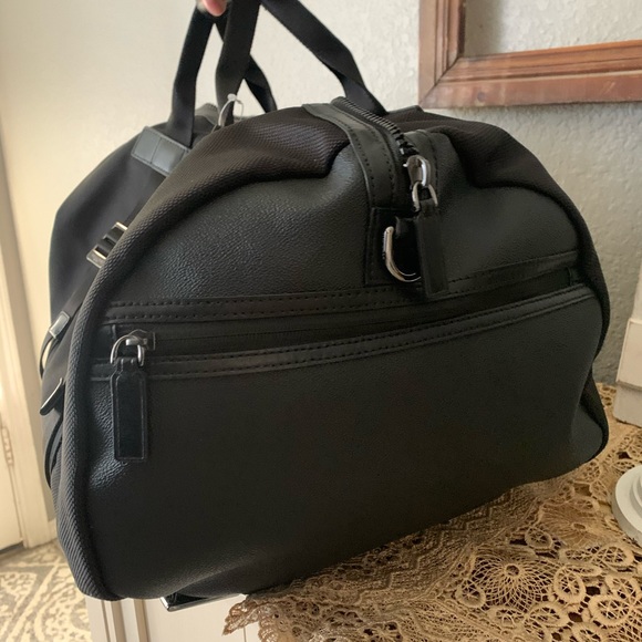 New Mk large men duffle/ backpack - Picture 11 of 15